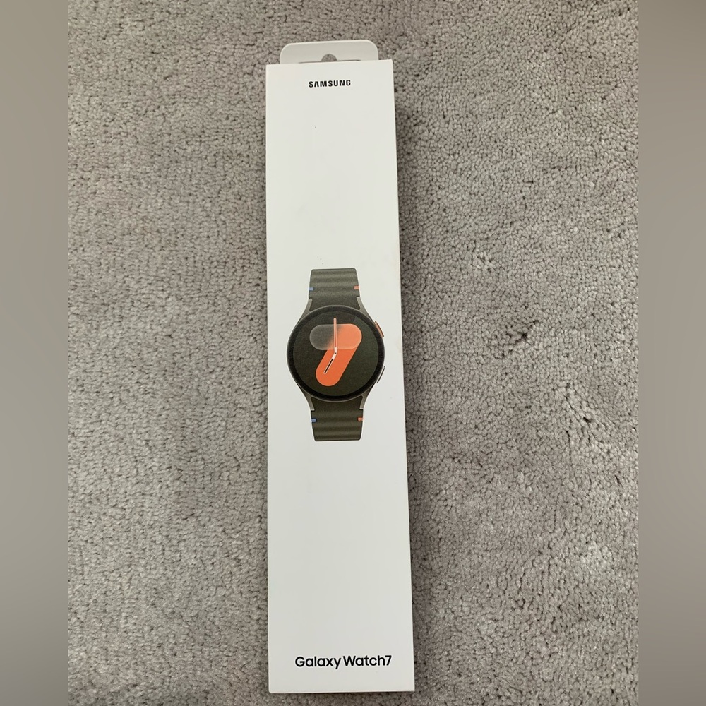 Samsung Galaxy Watch7 - 40mm Face with S/M standard green strap